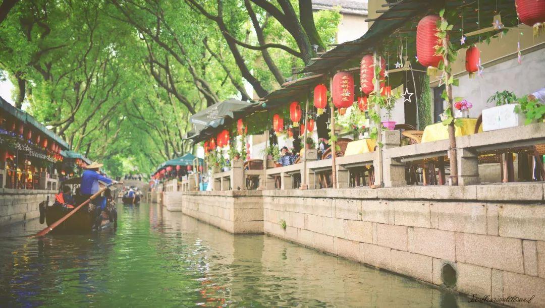浙江台州发生多起多车连环相撞车损事故现场人员均安全疏散